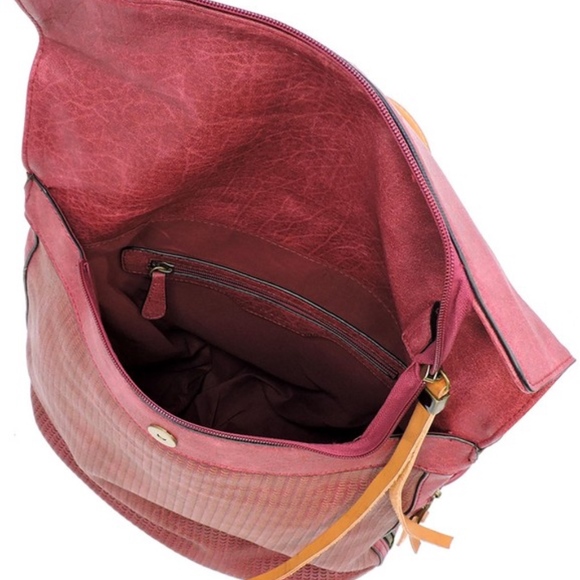 LEVI Must Have mini Backpack - 3 COLORS - Picture 8 of 8